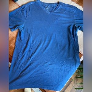 Sonoma Mens Short Sleeve V-Neck— Medium